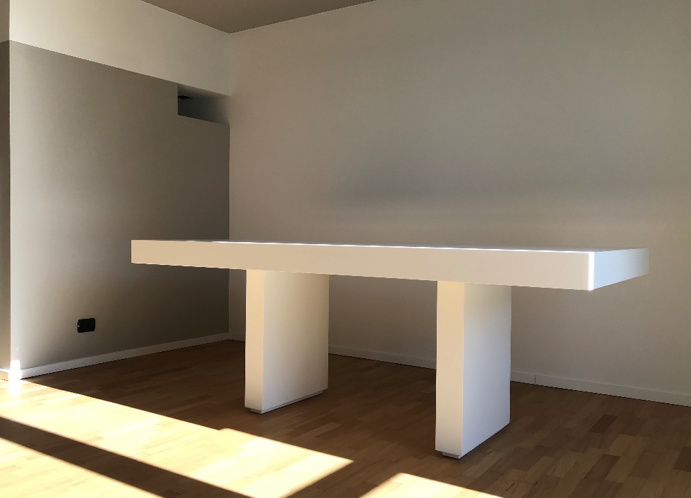 withe table