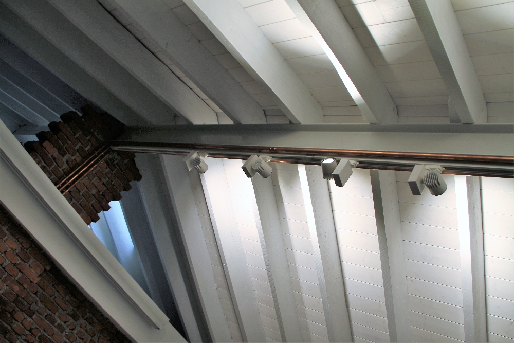light & roof