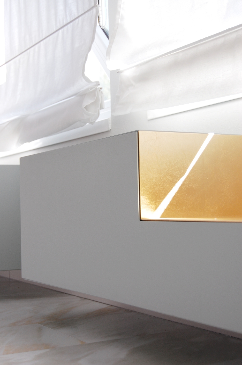gold & light